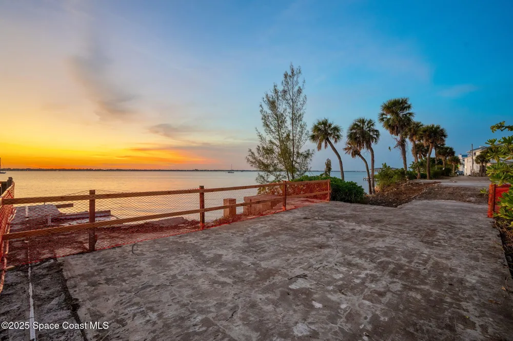 11680 Dragon Point Drive Merritt Island, FL 32952