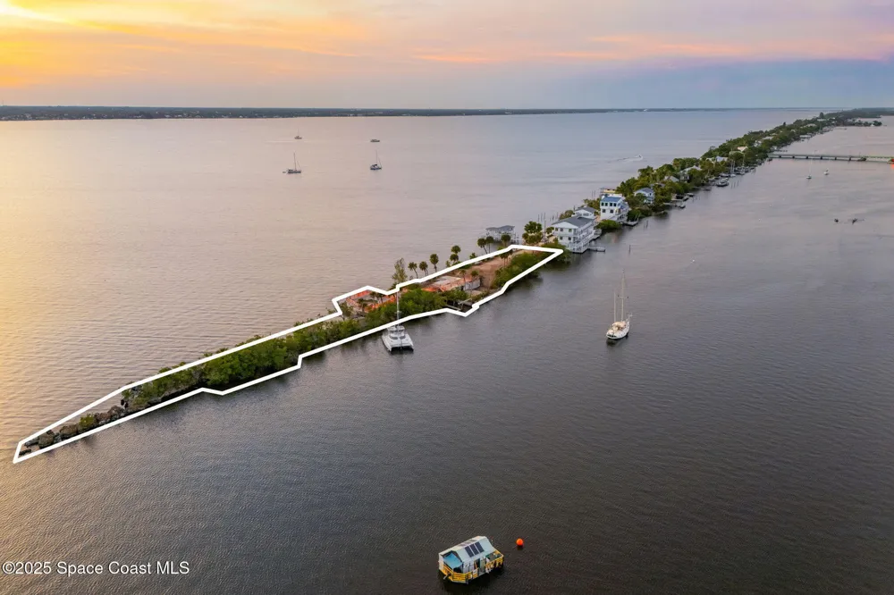 11680 Dragon Point Drive Merritt Island, FL 32952