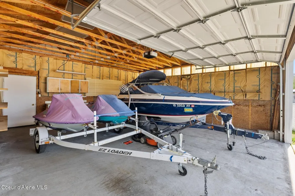 18 E Jackson Avenue Priest River, ID 83856