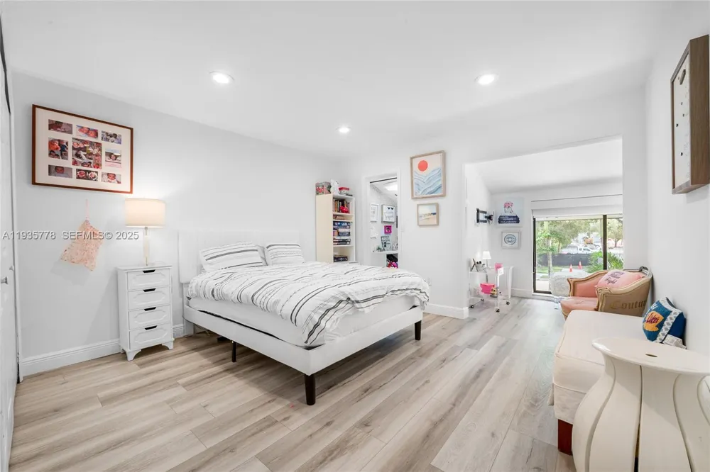 7075 SW 67th Ave #14 South Miami, FL 33143