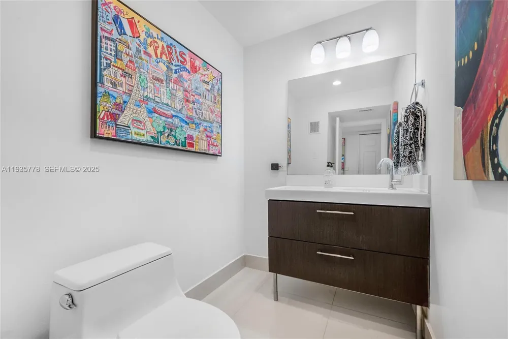 7075 SW 67th Ave #14 South Miami, FL 33143
