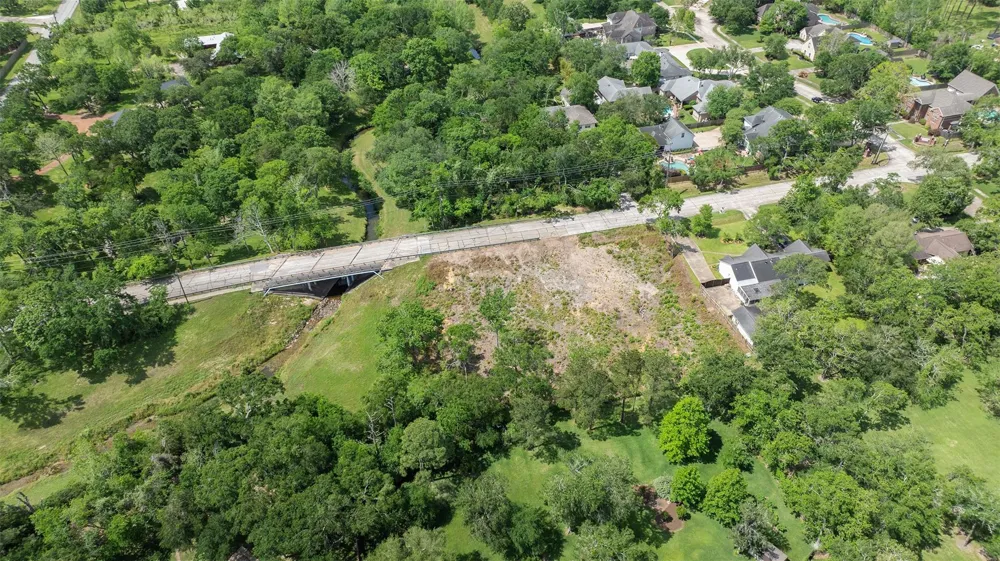 1405 Greenbriar Drive Friendswood, TX 77546
