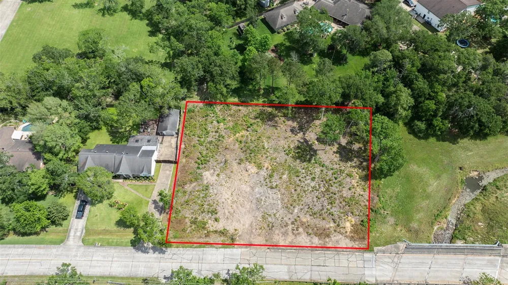 1405 Greenbriar Drive Friendswood, TX 77546