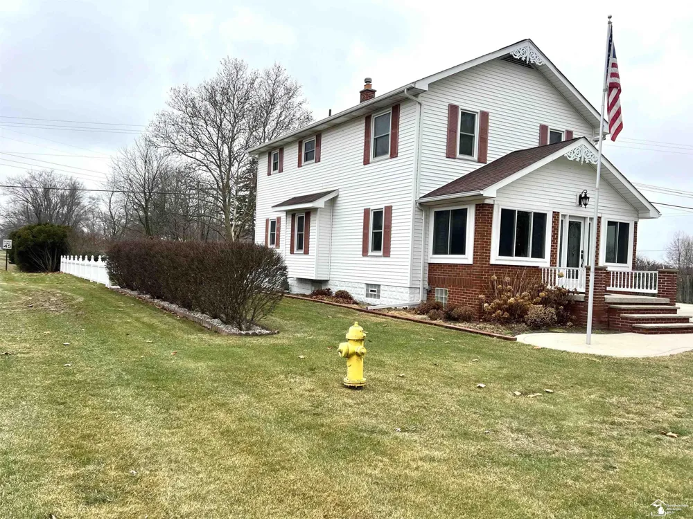 4011 Bluebush Road Raisinville Township, MI 48162