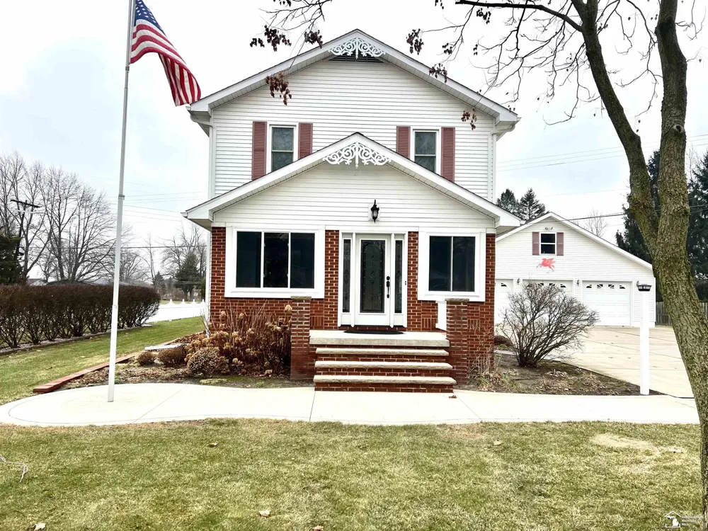 4011 Bluebush Road Raisinville Township, MI 48162