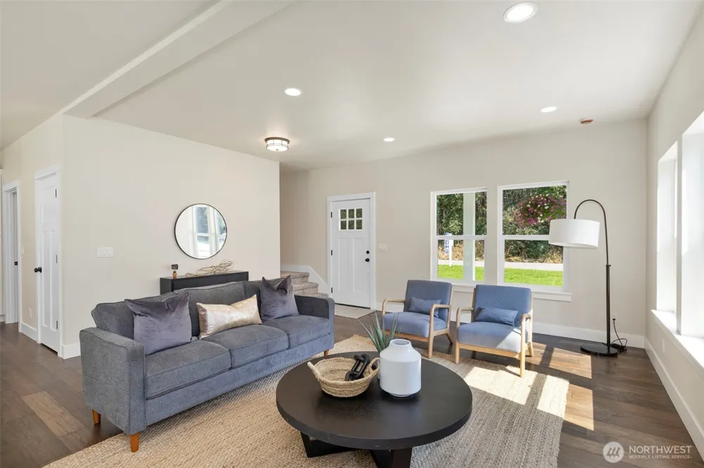 36651 Tamarack Drive NE Hansville, WA 98340