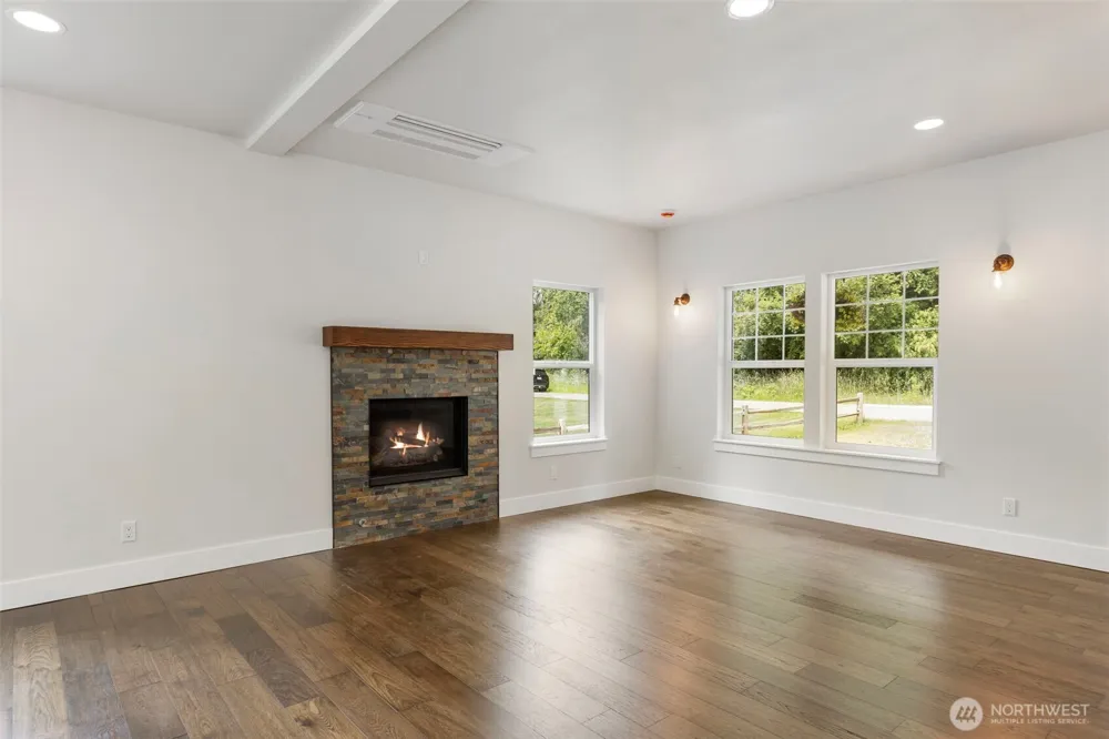 36651 Tamarack Drive NE Hansville, WA 98340