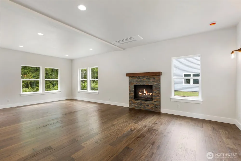 36651 Tamarack Drive NE Hansville, WA 98340