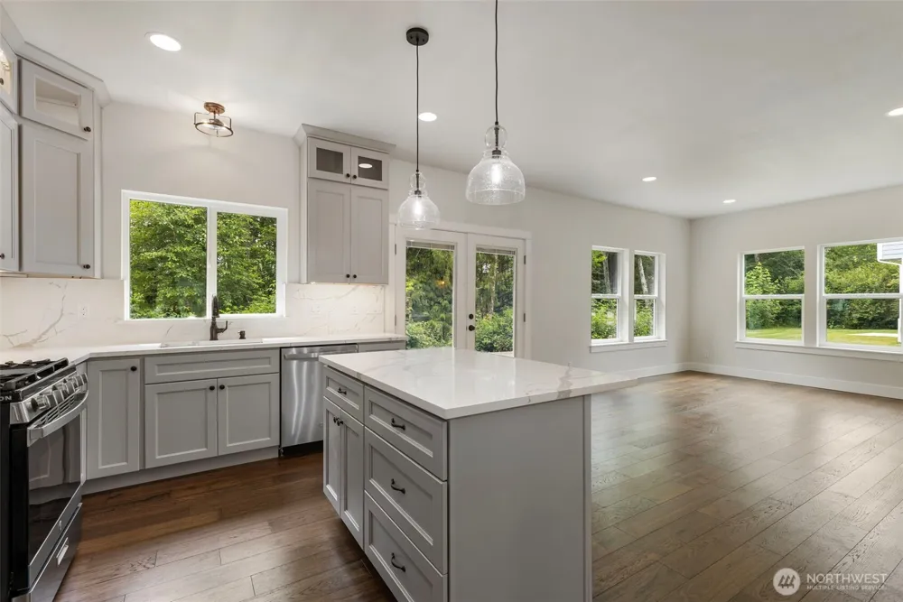 36651 Tamarack Drive NE Hansville, WA 98340
