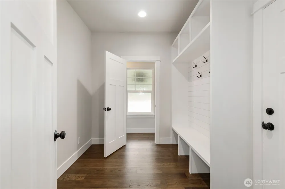 36651 Tamarack Drive NE Hansville, WA 98340