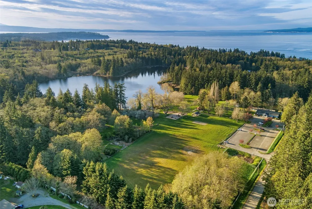 36651 Tamarack Drive NE Hansville, WA 98340