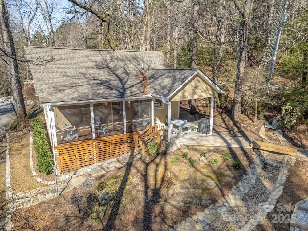 40 Toxaway Landing Drive Lake Toxaway, NC 28747