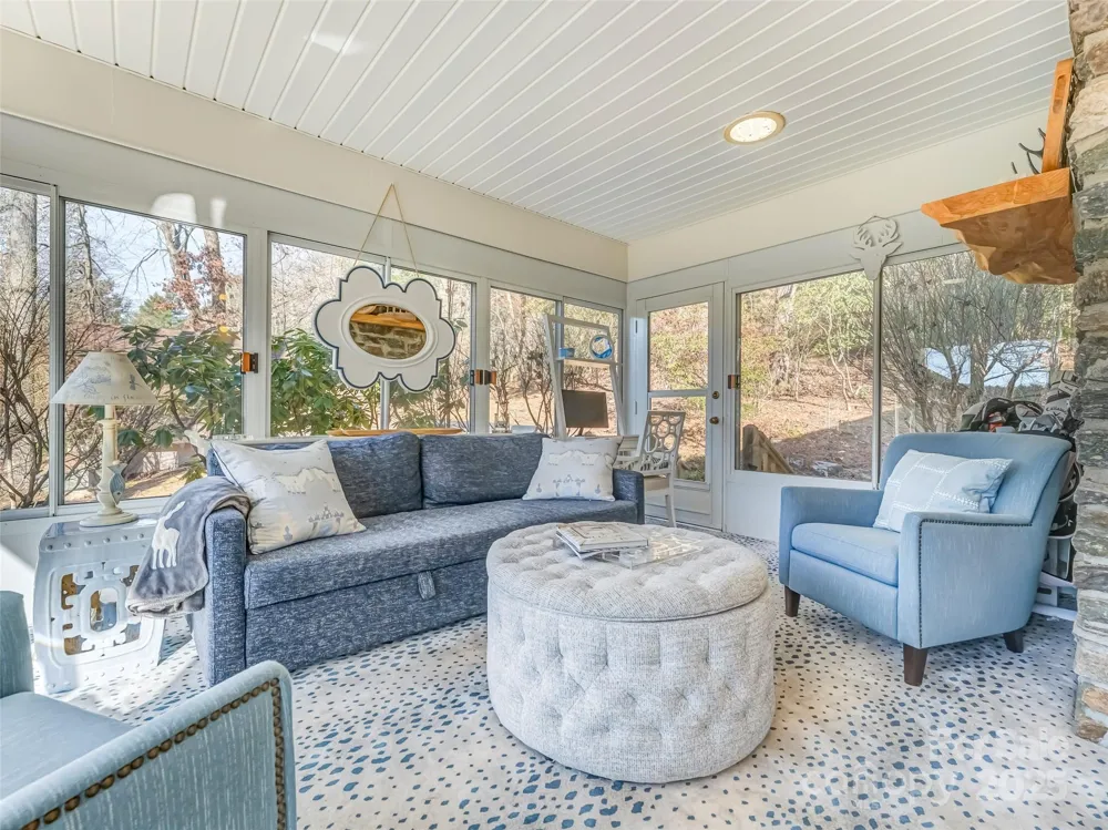 40 Toxaway Landing Drive Lake Toxaway, NC 28747