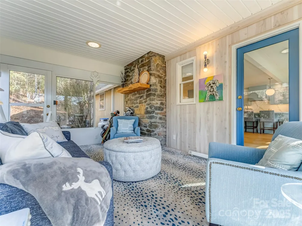 40 Toxaway Landing Drive Lake Toxaway, NC 28747