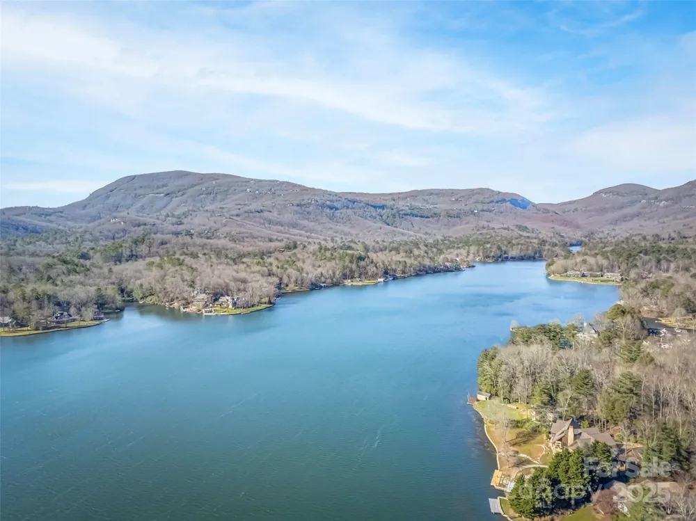 40 Toxaway Landing Drive Lake Toxaway, NC 28747