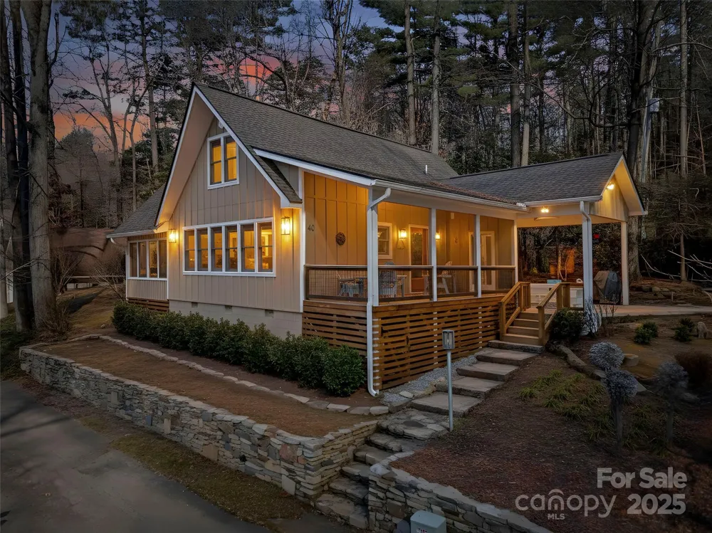 40 Toxaway Landing Drive Lake Toxaway, NC 28747