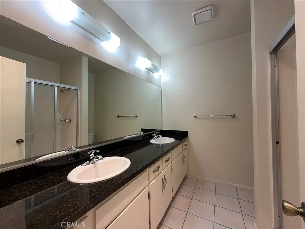 7013 Haskell Van Nuys, CA 91406