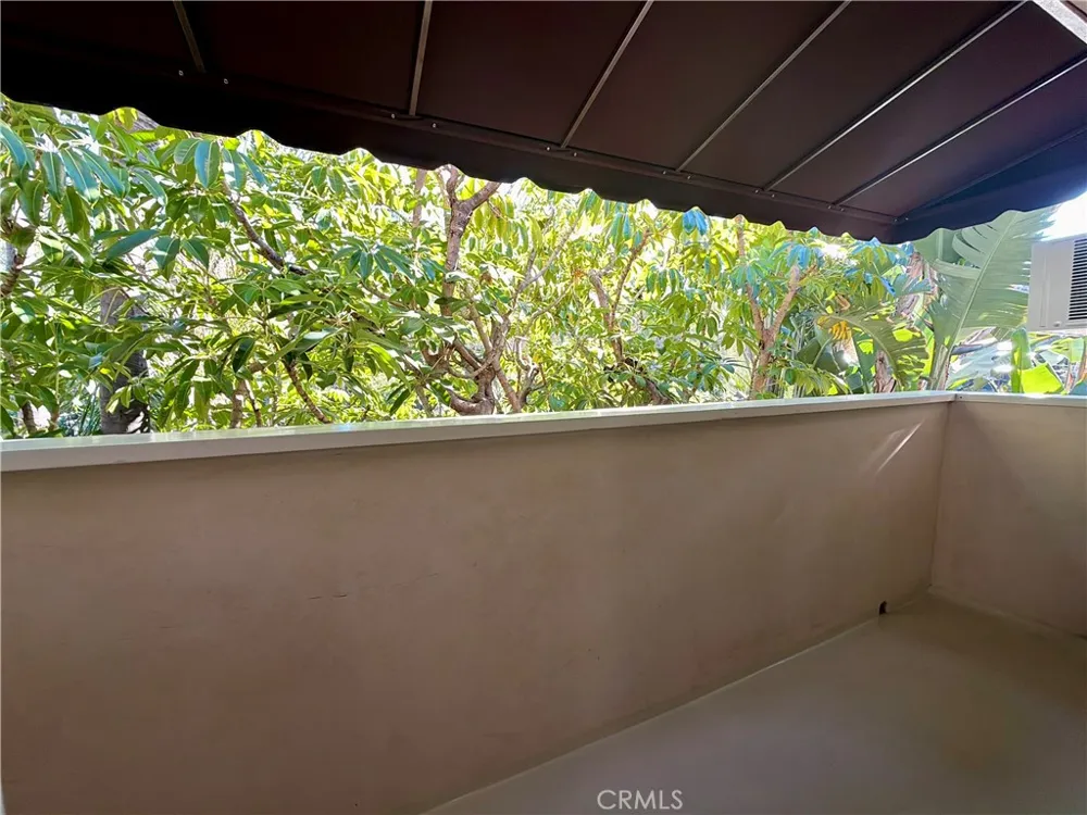 7013 Haskell Van Nuys, CA 91406
