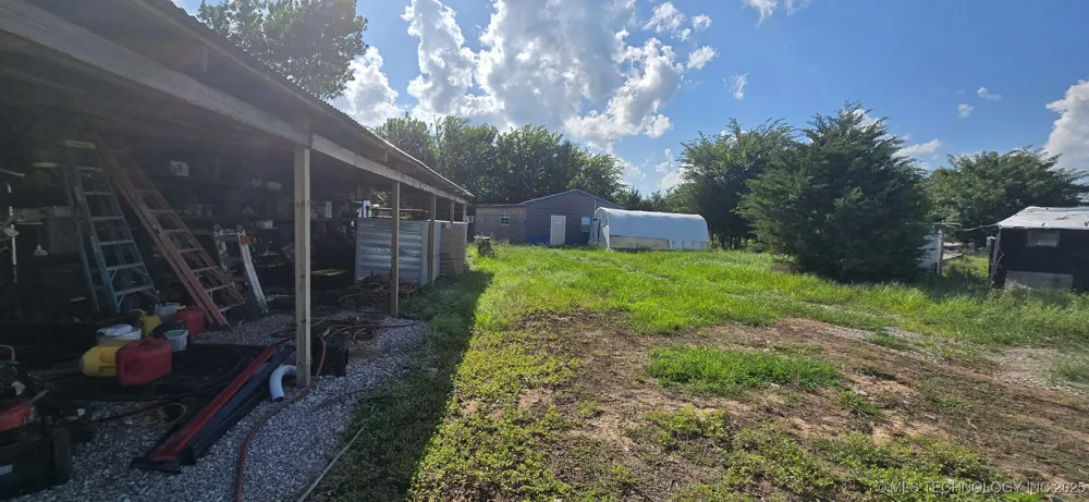 28761 Johnson Road Maud, OK 74854