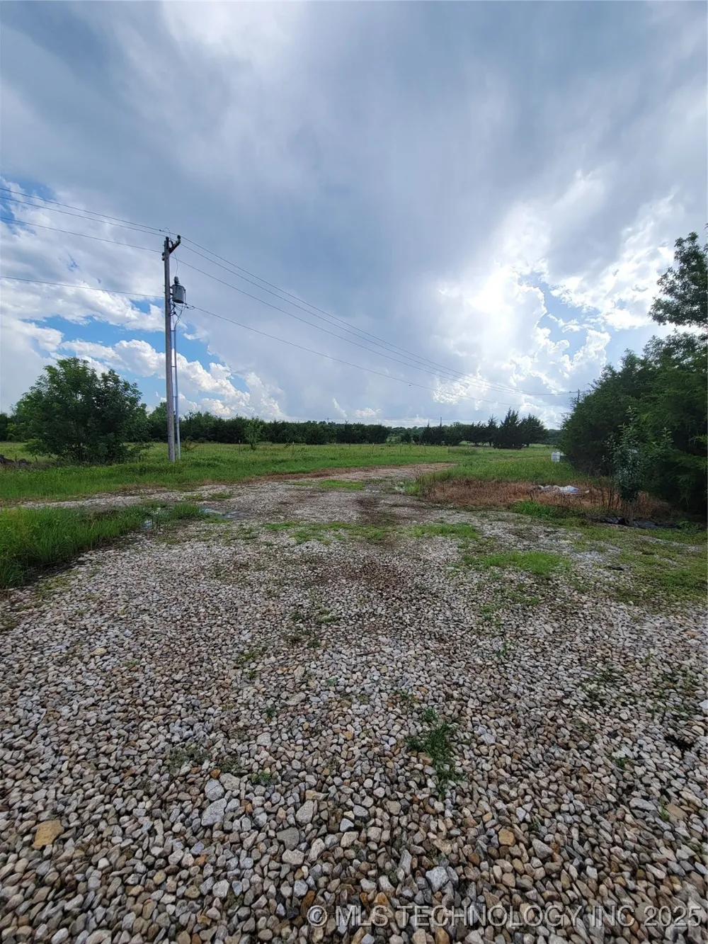 28761 Johnson Road Maud, OK 74854