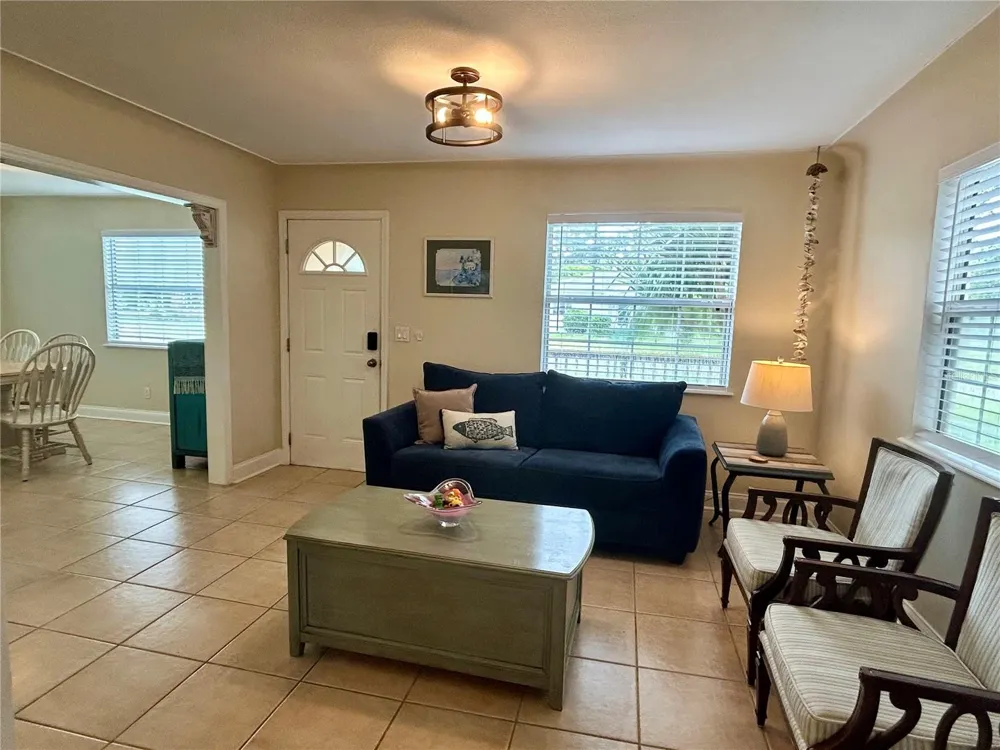 5618 20TH AVENUE S Gulfport, FL 33707
