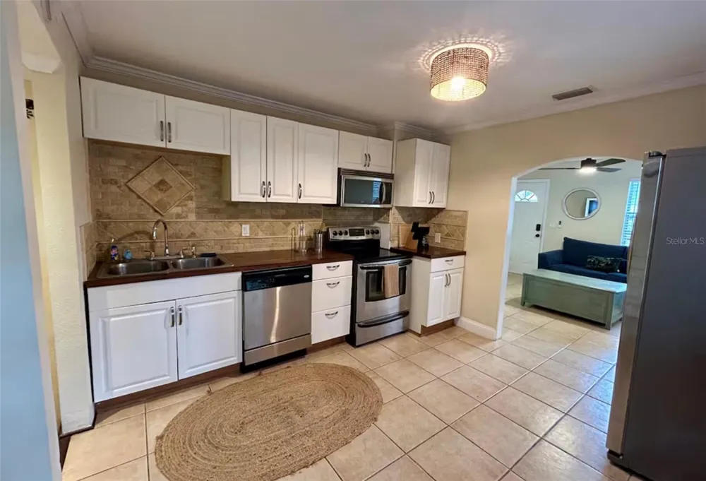 5618 20TH AVENUE S Gulfport, FL 33707