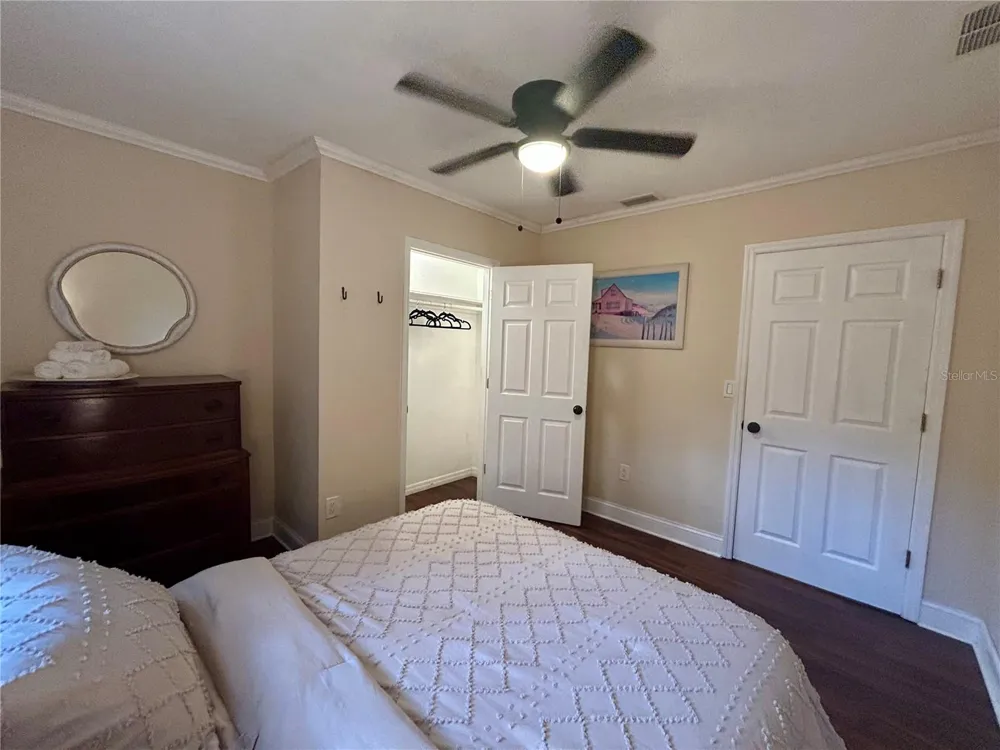 5618 20TH AVENUE S Gulfport, FL 33707