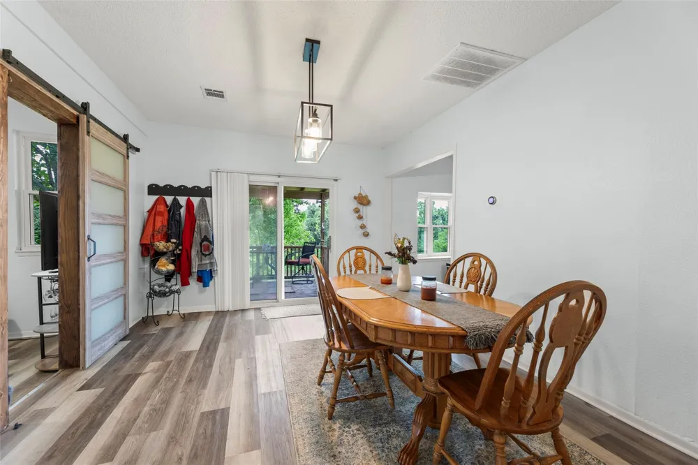 703 Pecan Valley Drive Wharton, TX 77488