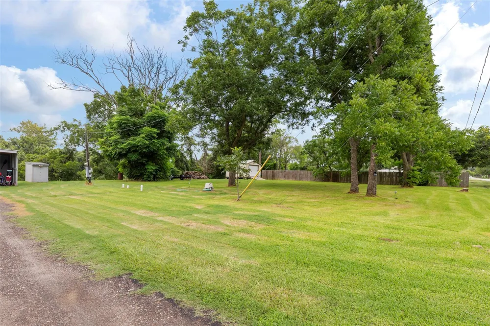 703 Pecan Valley Drive Wharton, TX 77488