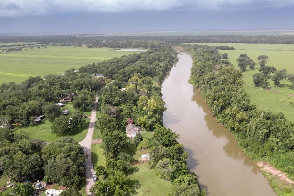 703 Pecan Valley Drive Wharton, TX 77488