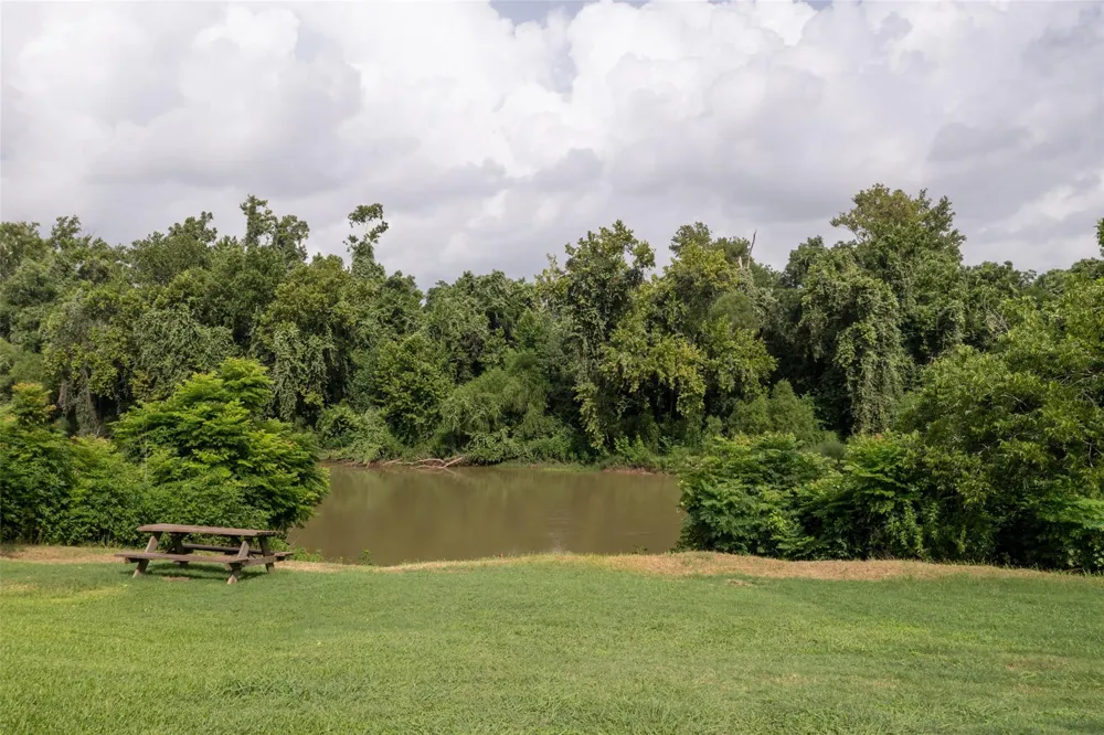 703 Pecan Valley Drive Wharton, TX 77488