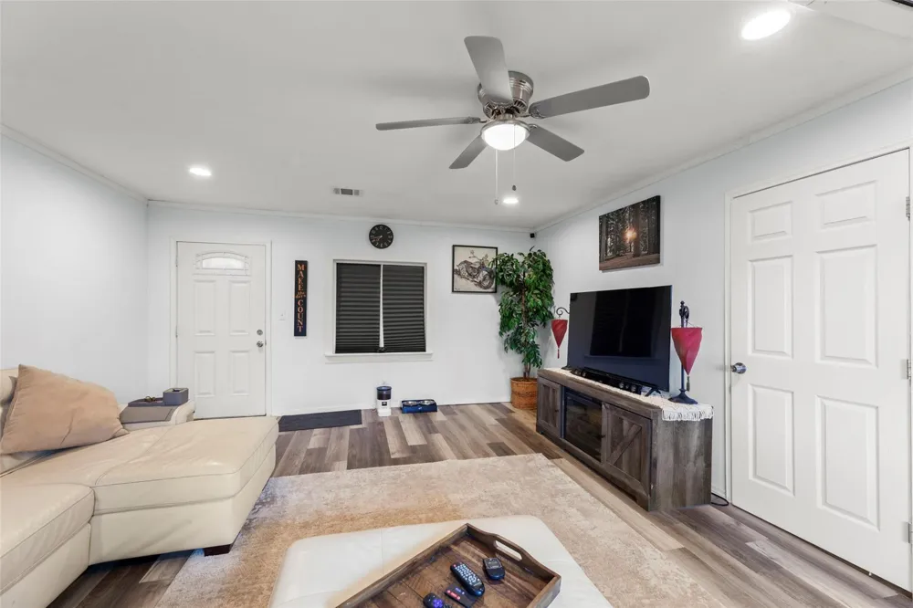 703 Pecan Valley Drive Wharton, TX 77488