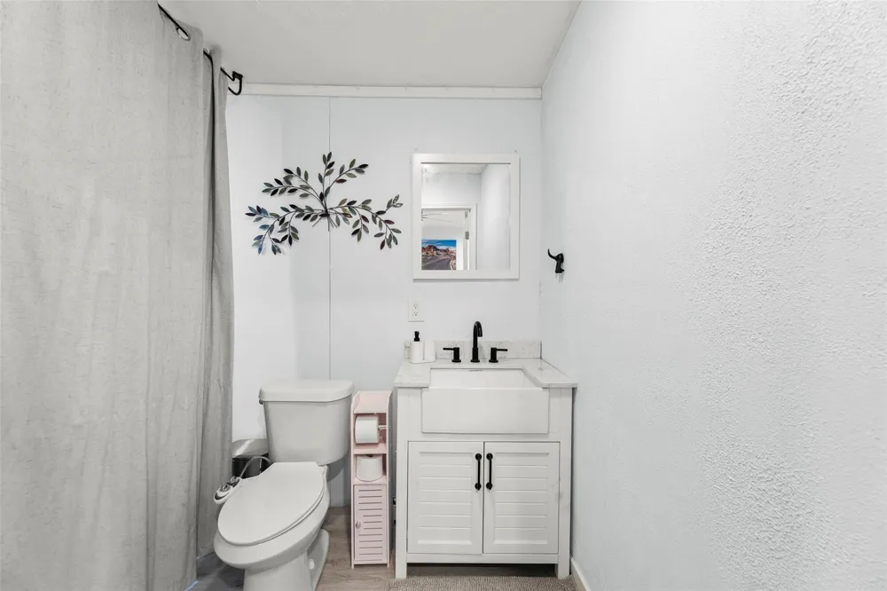703 Pecan Valley Drive Wharton, TX 77488
