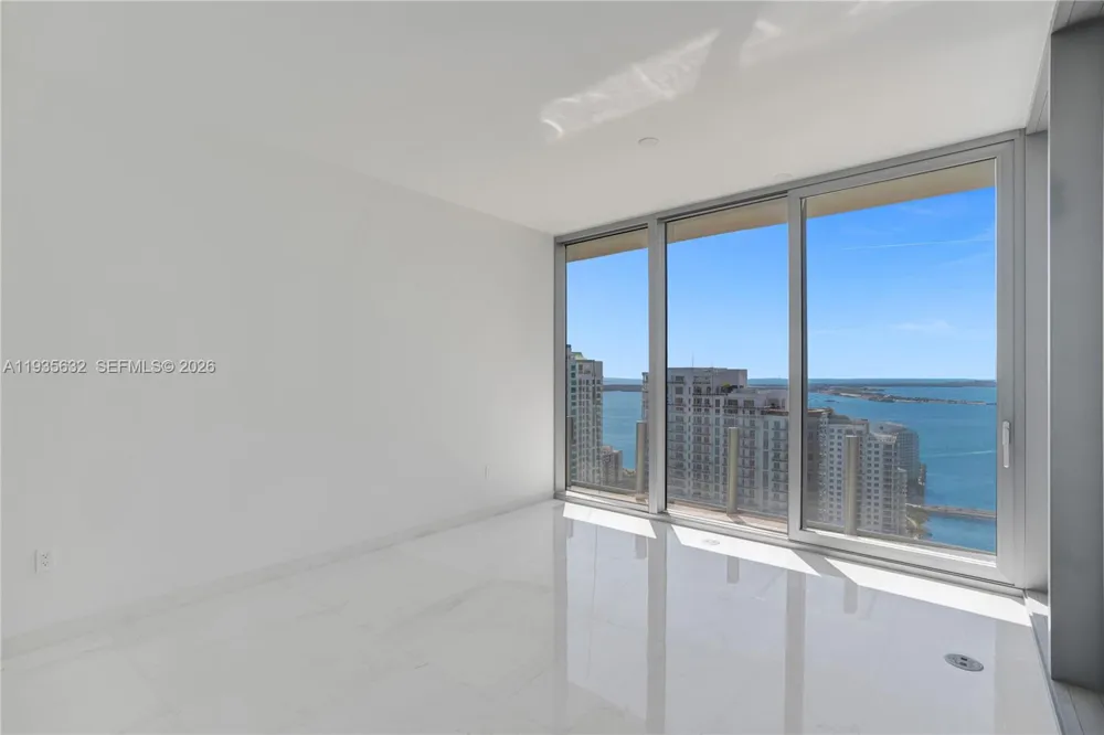 300 Biscayne Blvd Way #3704C Miami, FL 33131