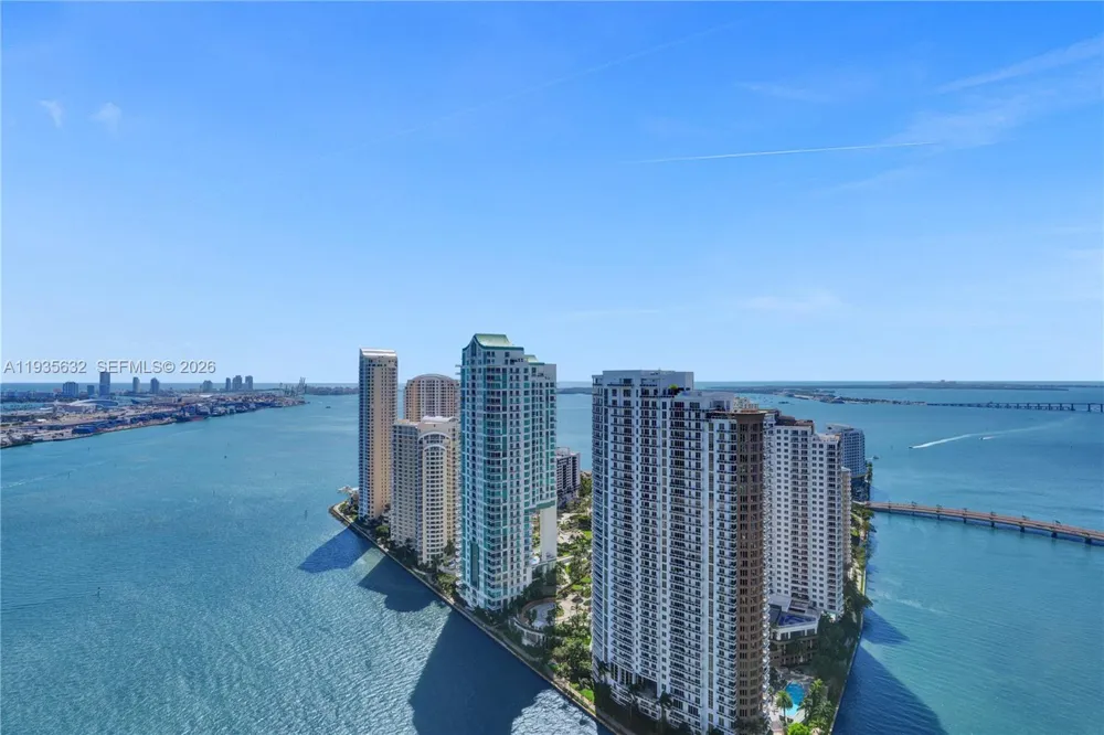300 Biscayne Blvd Way #3704C Miami, FL 33131