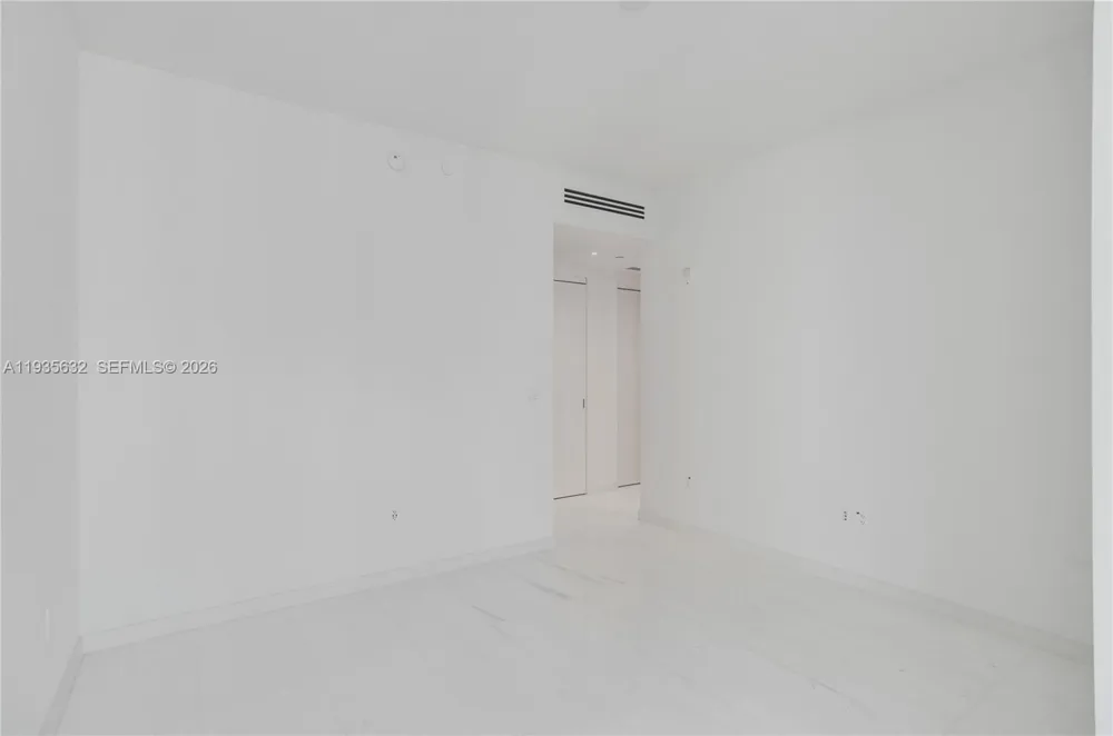 300 Biscayne Blvd Way #3704C Miami, FL 33131