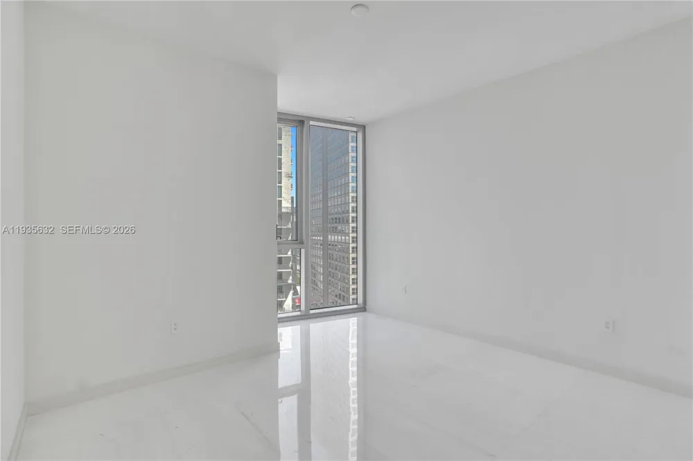 300 Biscayne Blvd Way #3704C Miami, FL 33131