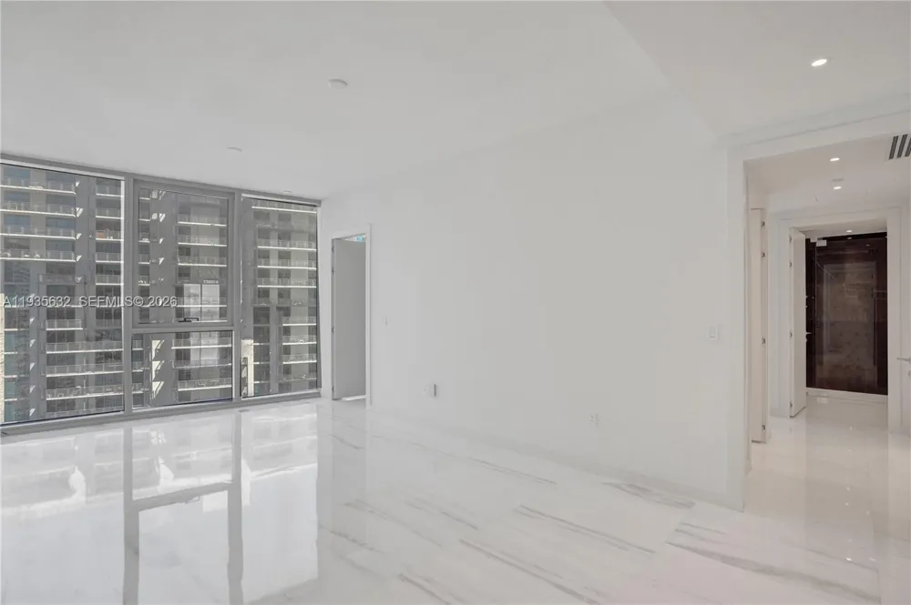300 Biscayne Blvd Way #3704C Miami, FL 33131