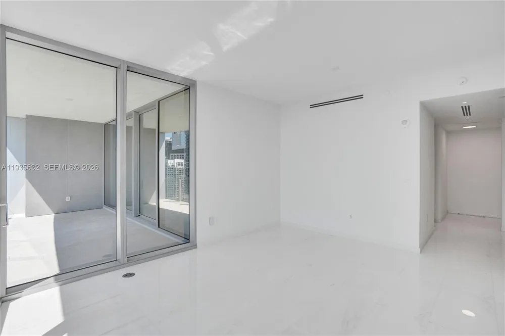 300 Biscayne Blvd Way #3704C Miami, FL 33131