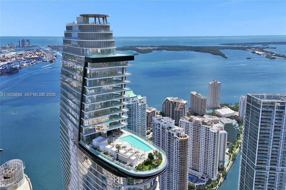 300 Biscayne Blvd Way #3704C Miami, FL 33131