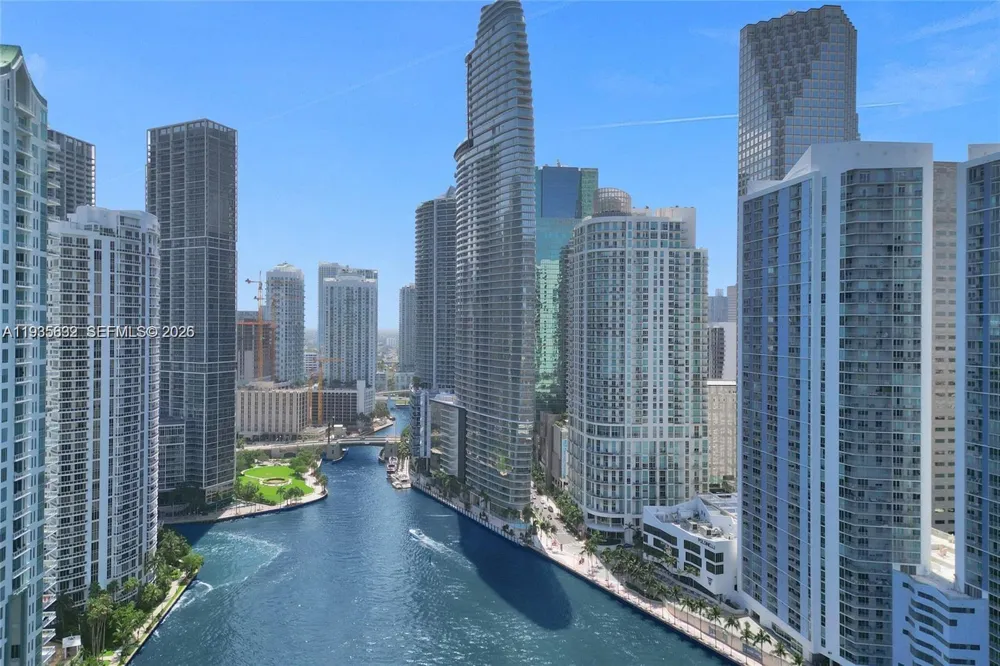 300 Biscayne Blvd Way #3704C Miami, FL 33131