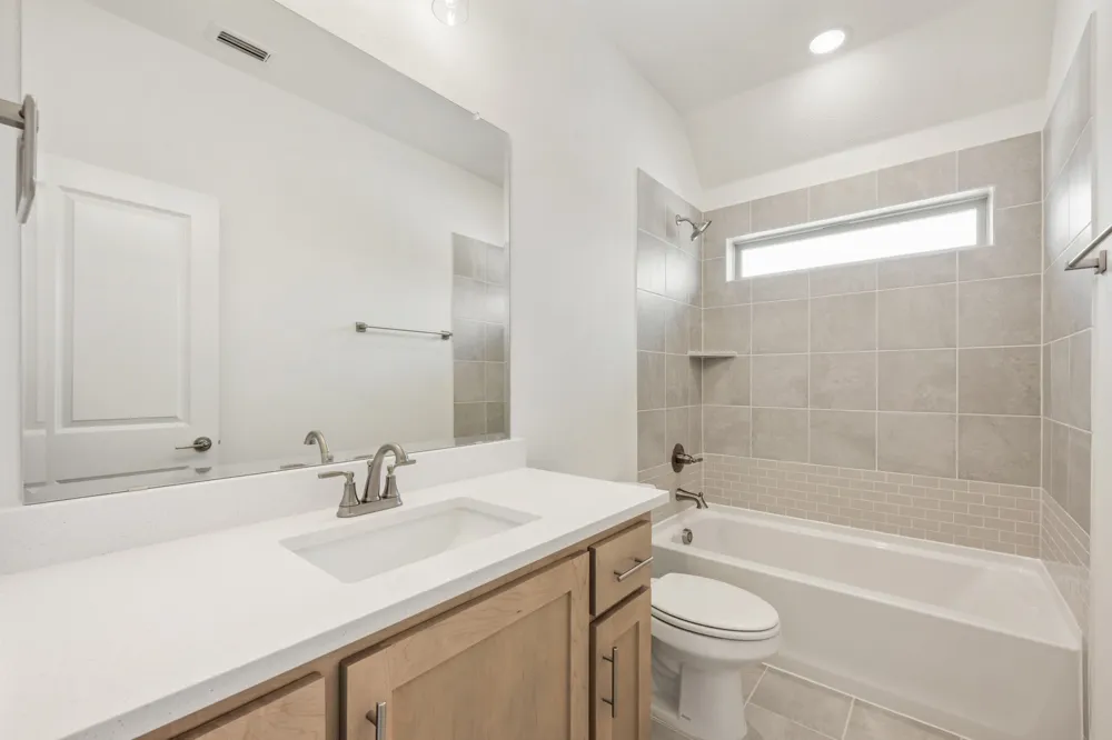 2300 Legacy Oaks Lane Bedford, TX 76021