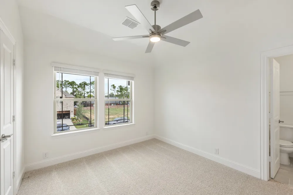 2300 Legacy Oaks Lane Bedford, TX 76021