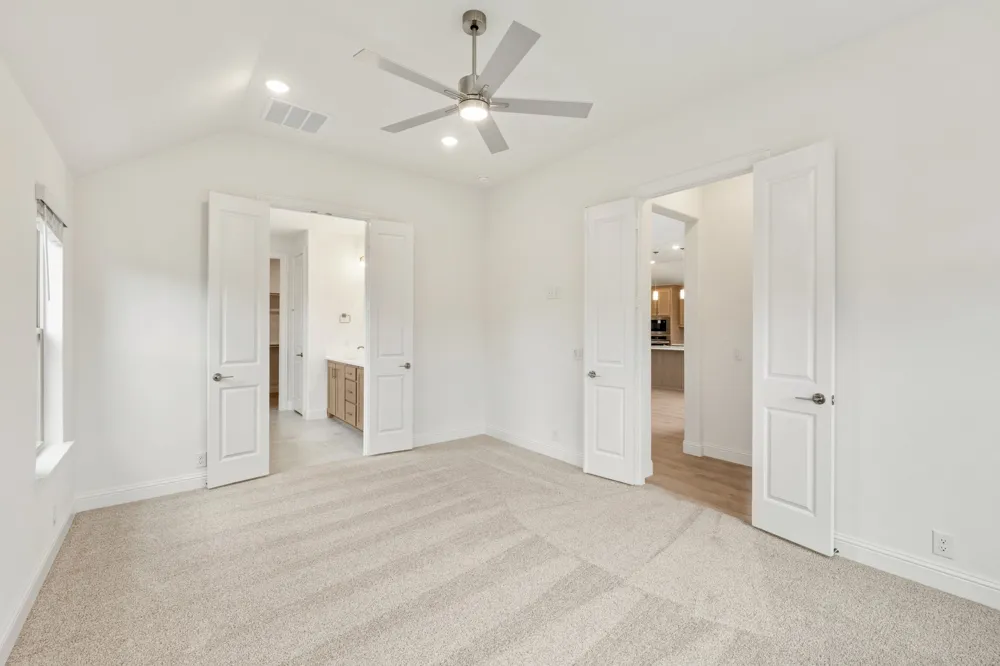 2300 Legacy Oaks Lane Bedford, TX 76021