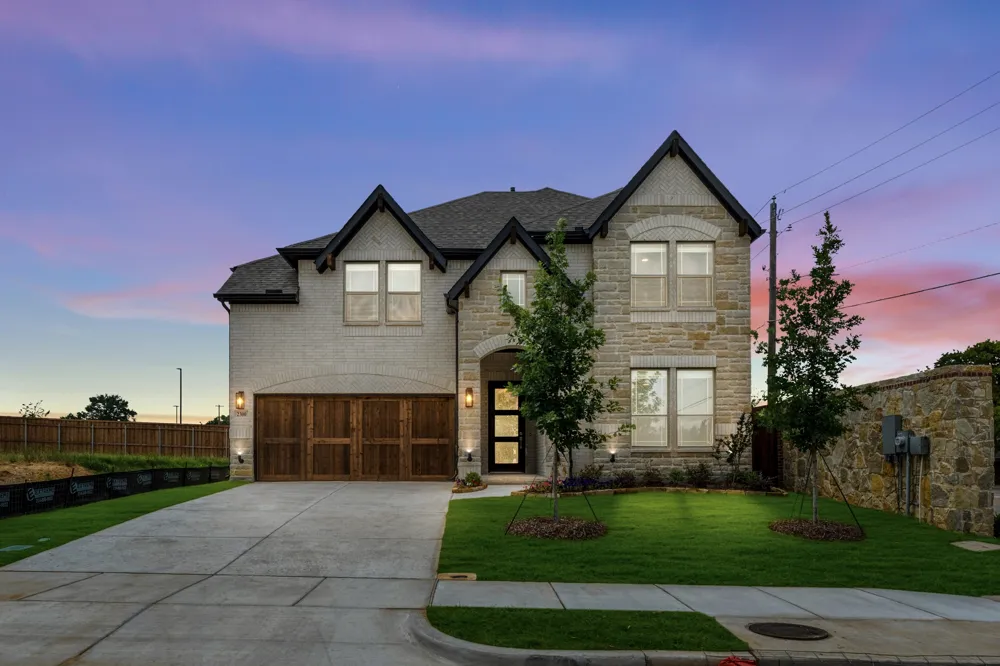 2300 Legacy Oaks Lane Bedford, TX 76021