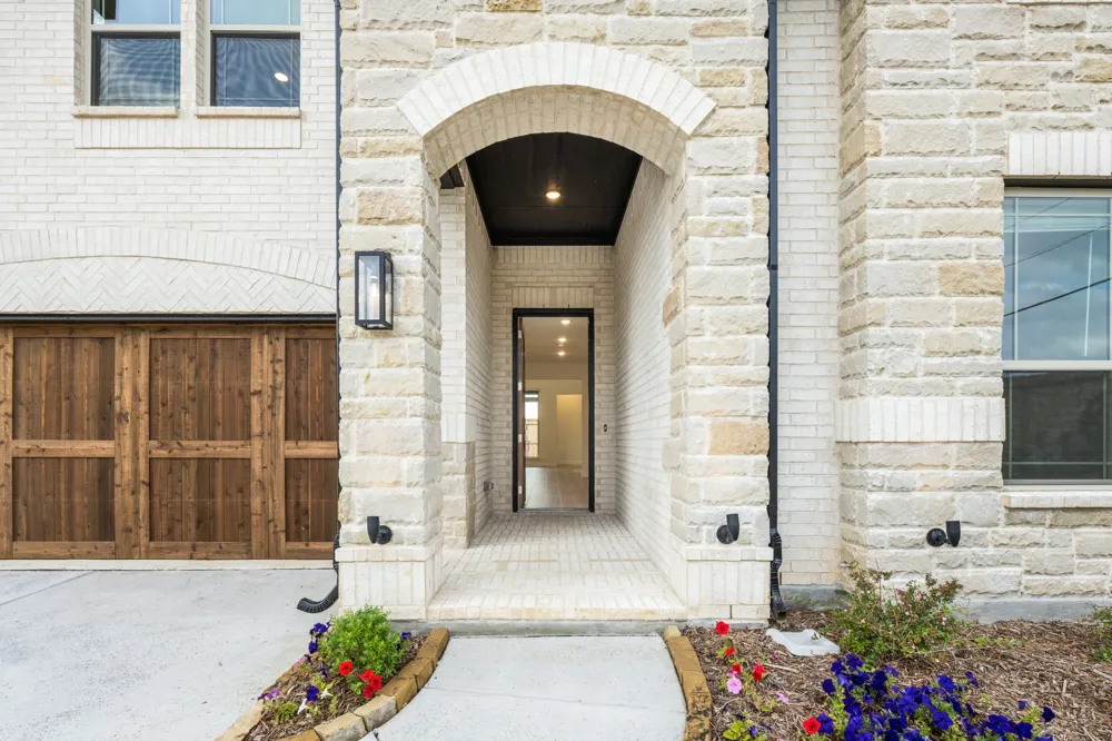 2300 Legacy Oaks Lane Bedford, TX 76021
