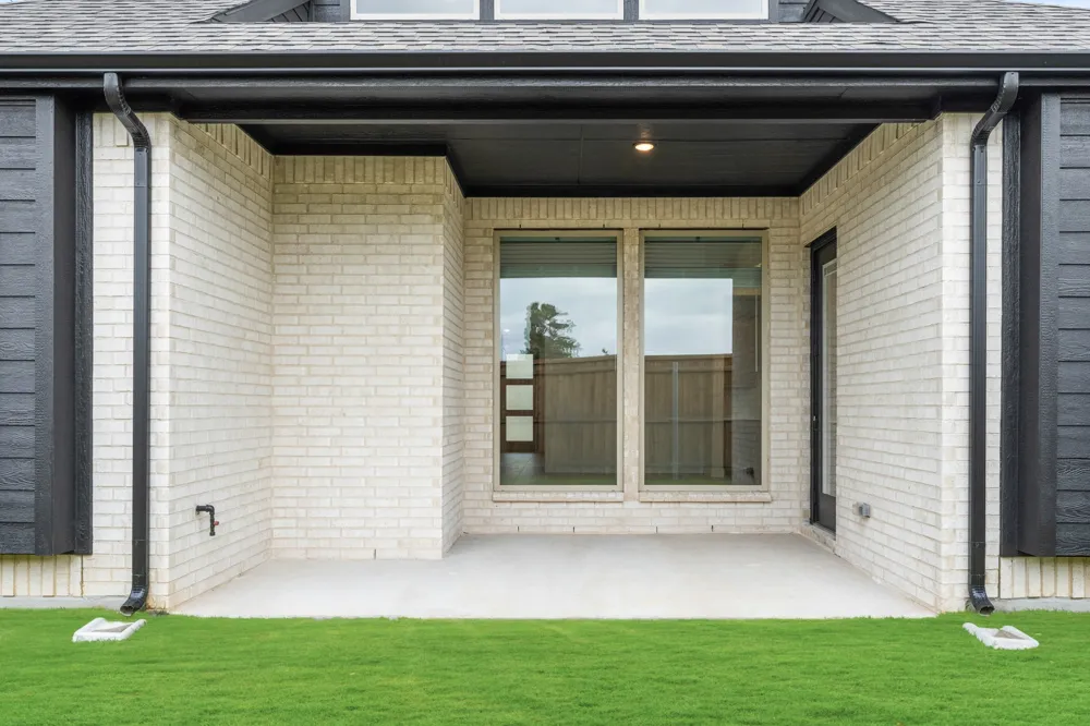 2300 Legacy Oaks Lane Bedford, TX 76021