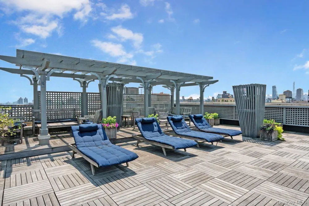 390 Riverside Drive #12AC New York (Manhattan), NY 10025
