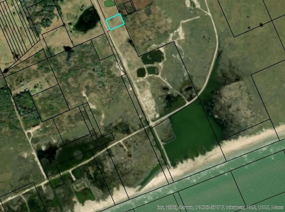 1192 E Mexico Road High Island, TX 77623