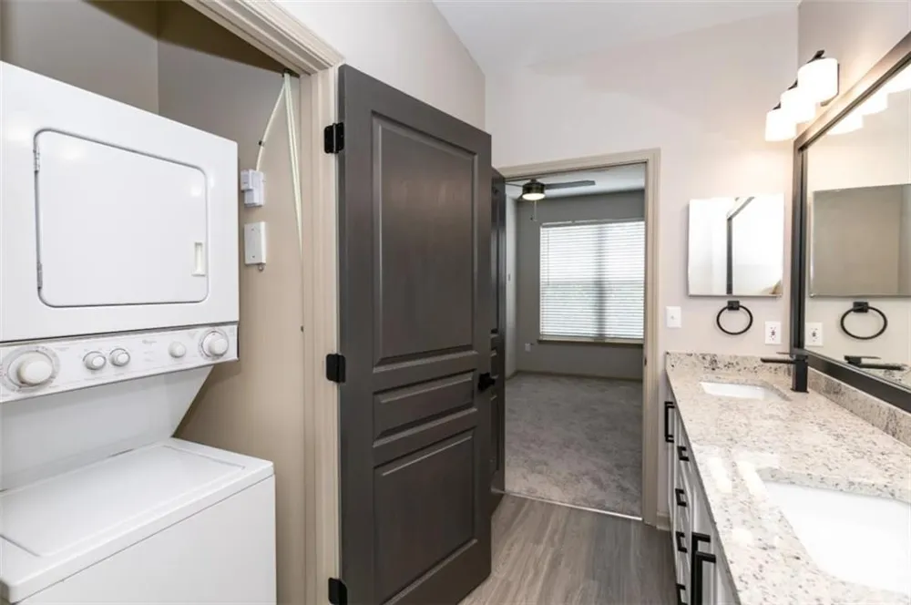 1000 Ashwood Parkways #1409 Dunwoody, GA 30338